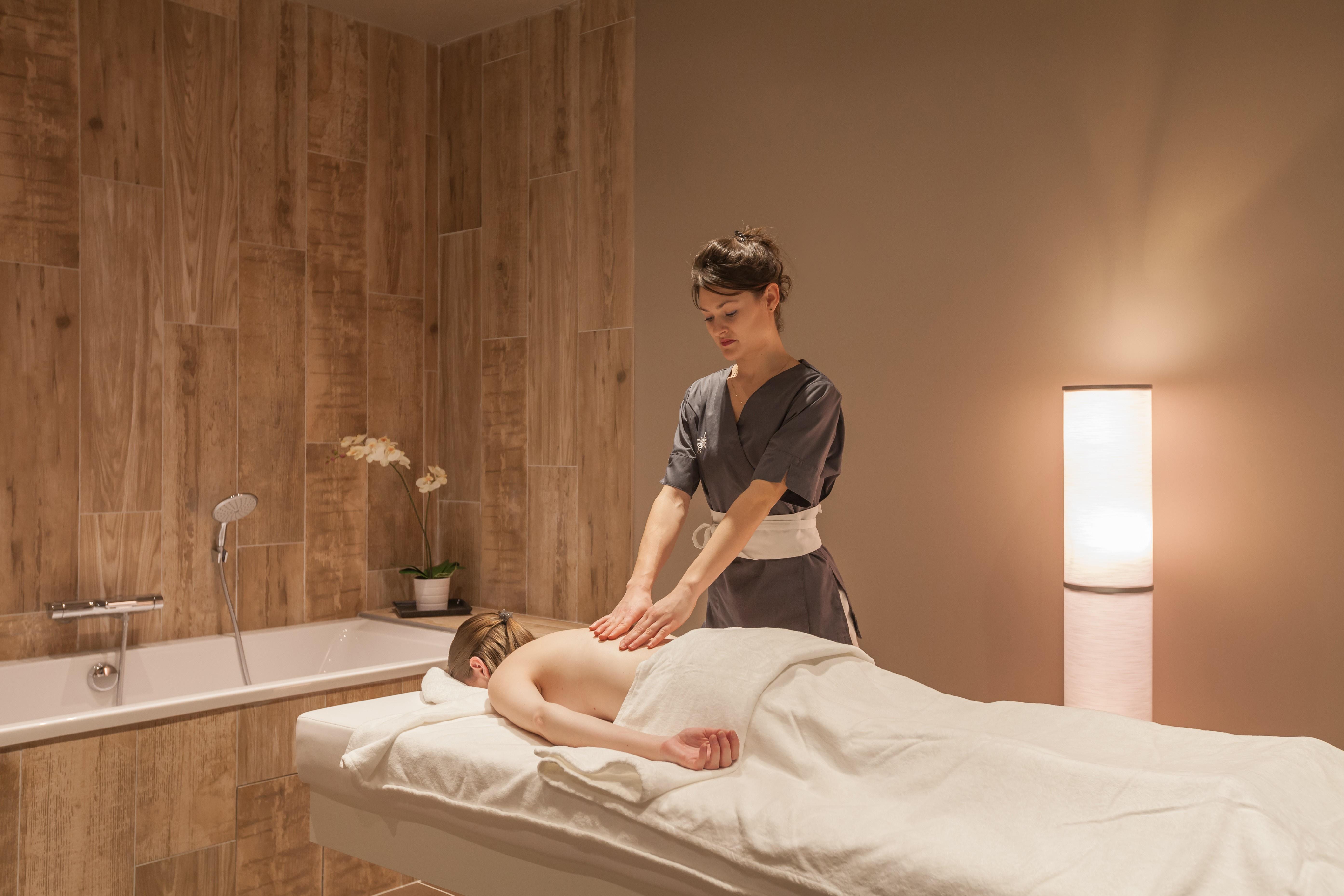 Royal Ours Blanc Boutique Hotel & Spa Alpe d'Huez Exterior photo
