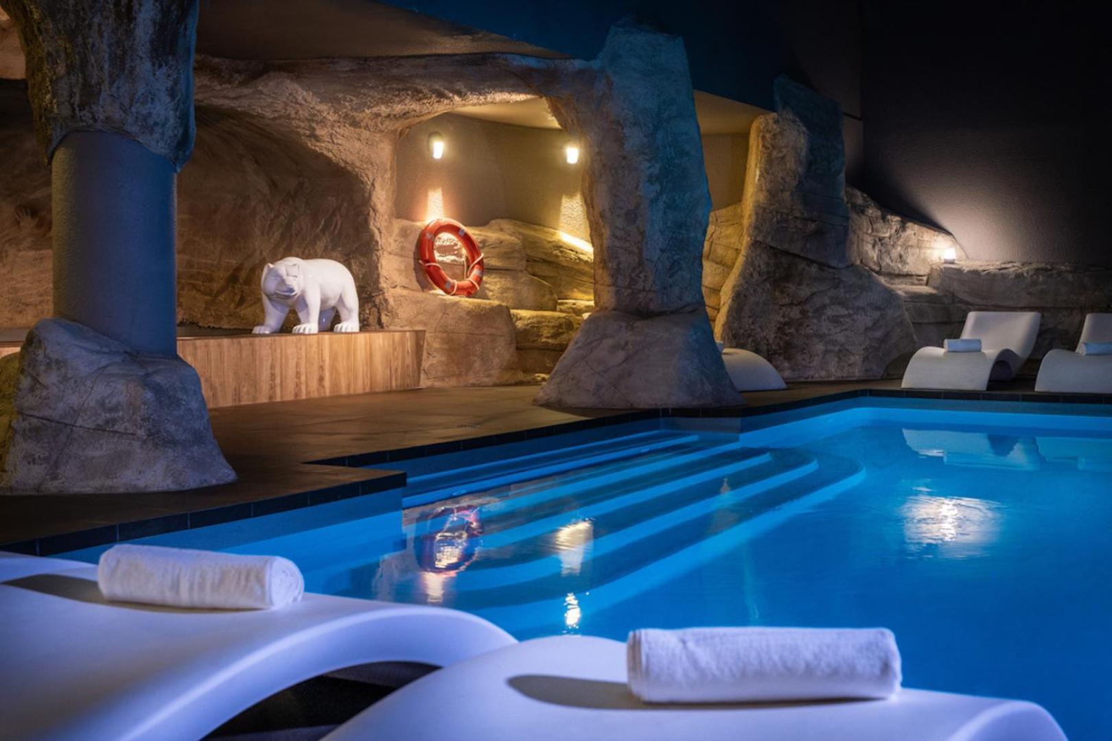 Royal Ours Blanc Boutique Hotel & Spa Alpe d'Huez Exterior photo