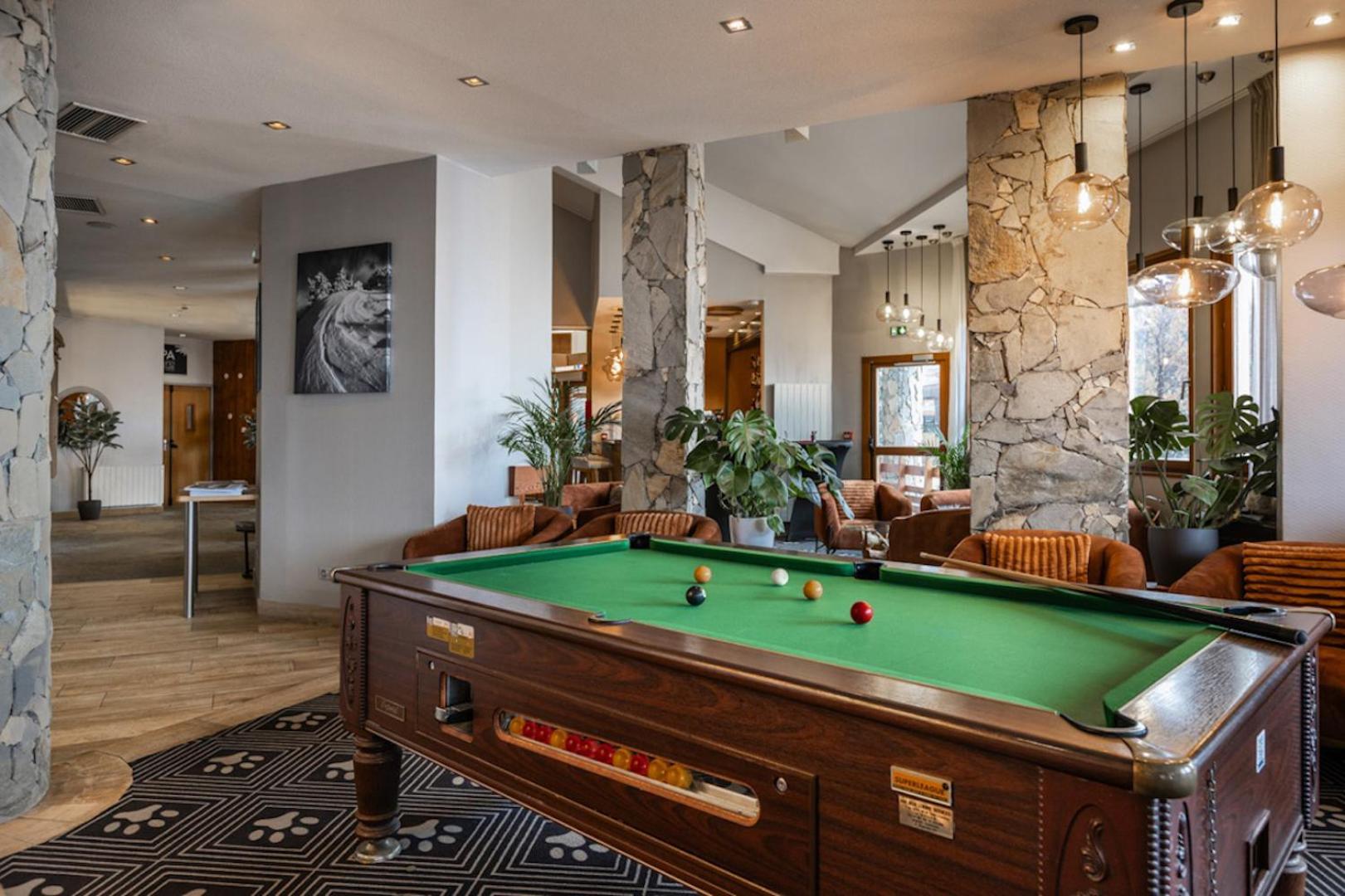 Royal Ours Blanc Boutique Hotel & Spa Alpe d'Huez Exterior photo